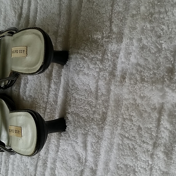 Ann Marino Zippered Sandals - Picture 3 of 4